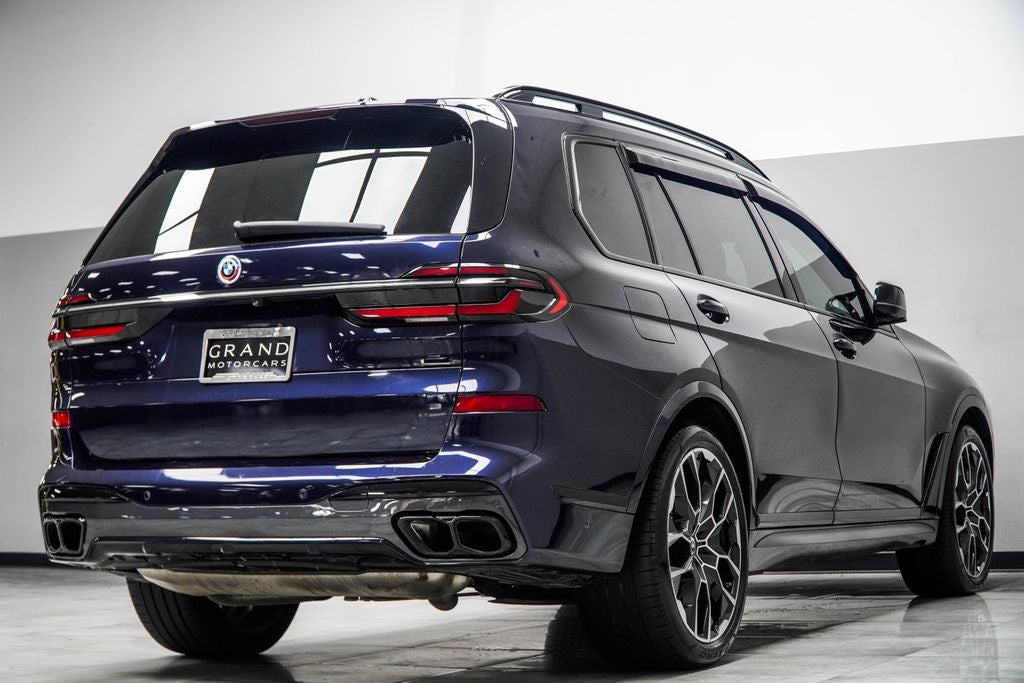 2023 BMW X7 M60i