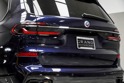 2023 BMW X7 M60i