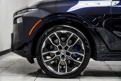 2023 BMW X7 M60i