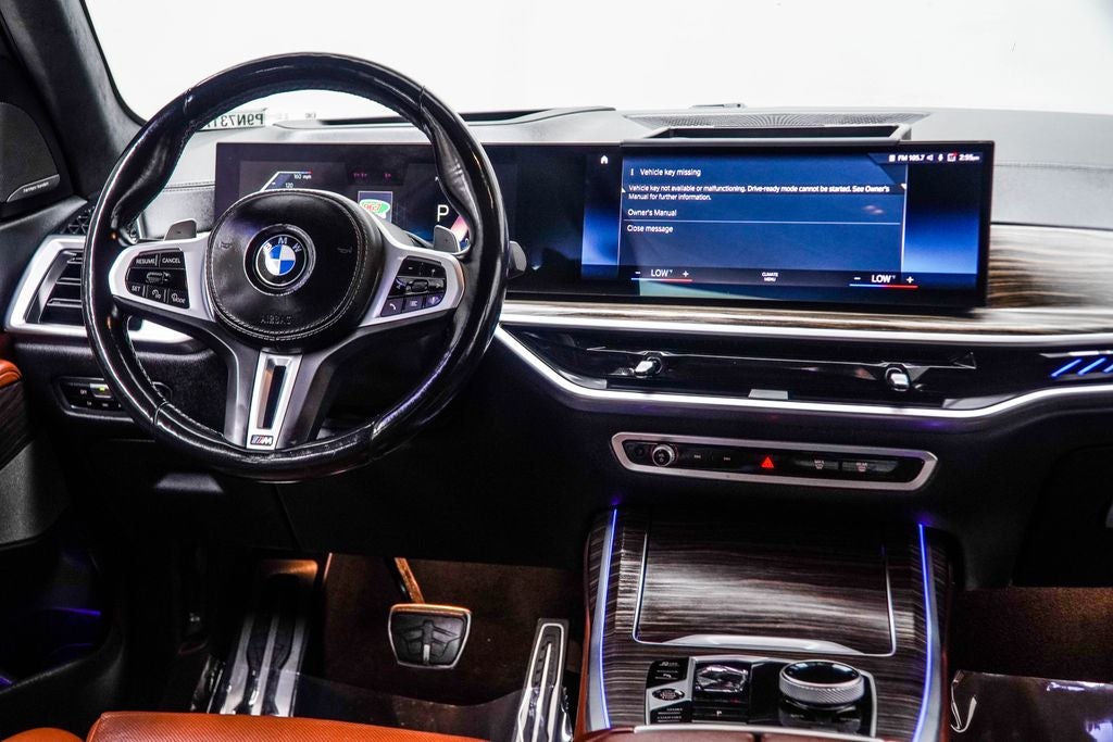 2023 BMW X7 M60i