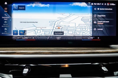 2023 BMW X7 M60i