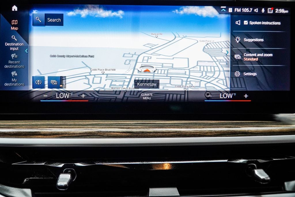 2023 BMW X7 M60i