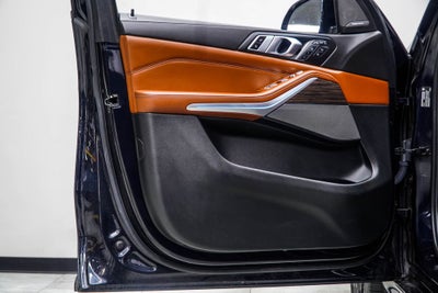 2023 BMW X7 M60i