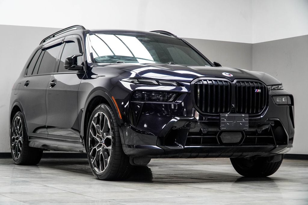 2023 BMW X7 M60i