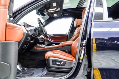 2023 BMW X7 M60i