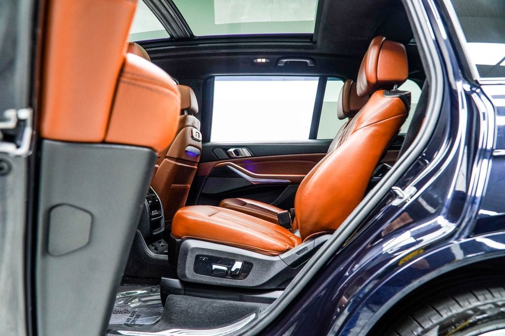 2023 BMW X7 M60i