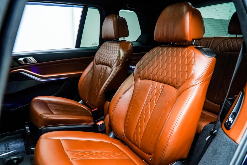 2023 BMW X7 M60i