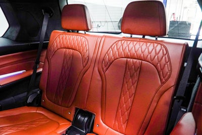 2023 BMW X7 M60i