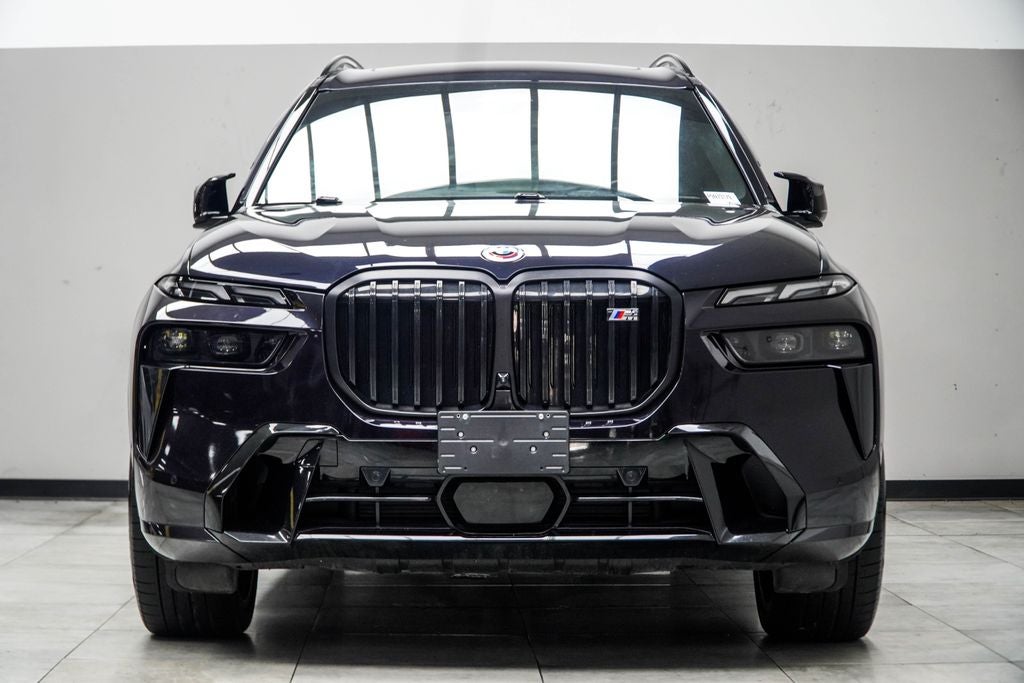 2023 BMW X7 M60i