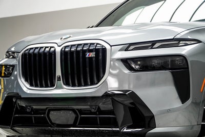 2023 BMW X7 M60i