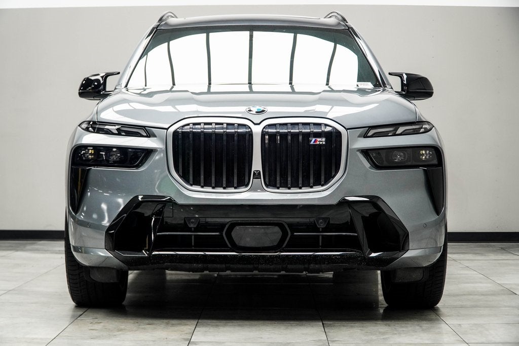 2023 BMW X7 M60i