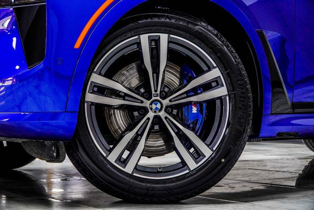 2024 BMW X7 M60i