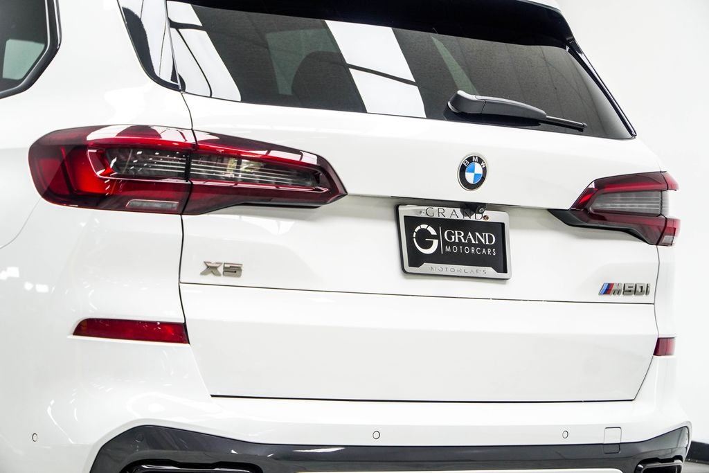 2022 BMW X5 M50i