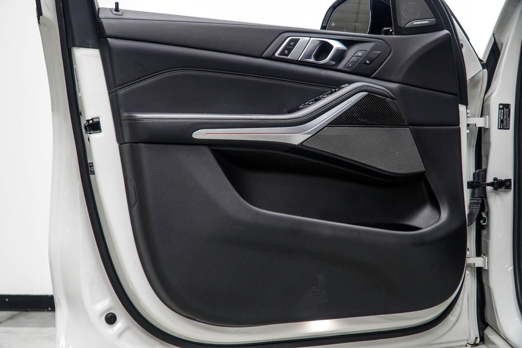2022 BMW X5 M50i