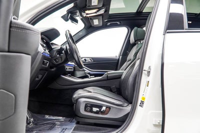 2022 BMW X5 M50i
