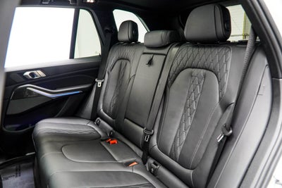 2022 BMW X5 M50i