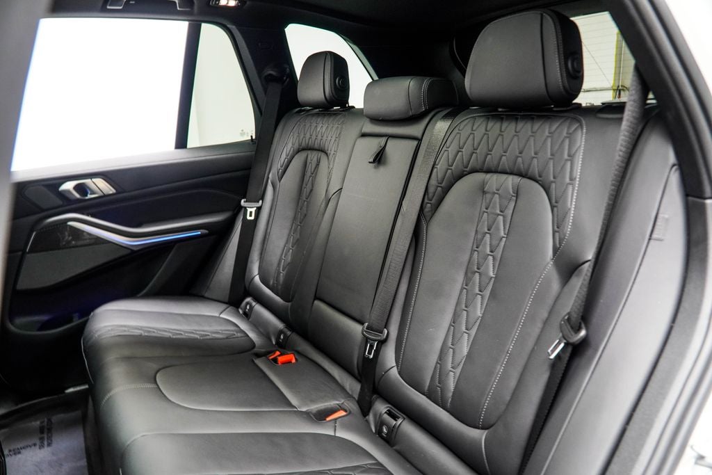 2022 BMW X5 M50i