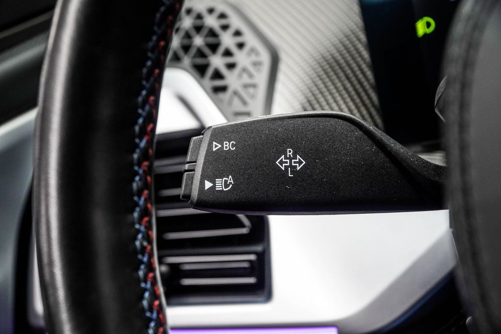 2023 BMW XM Base