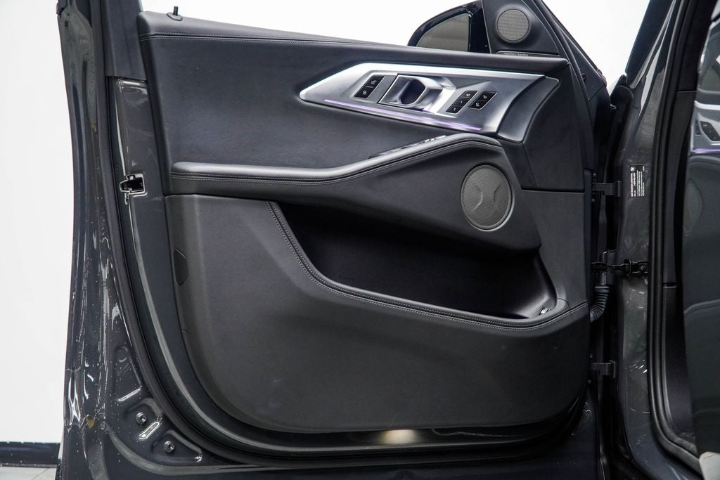 2023 BMW XM Base