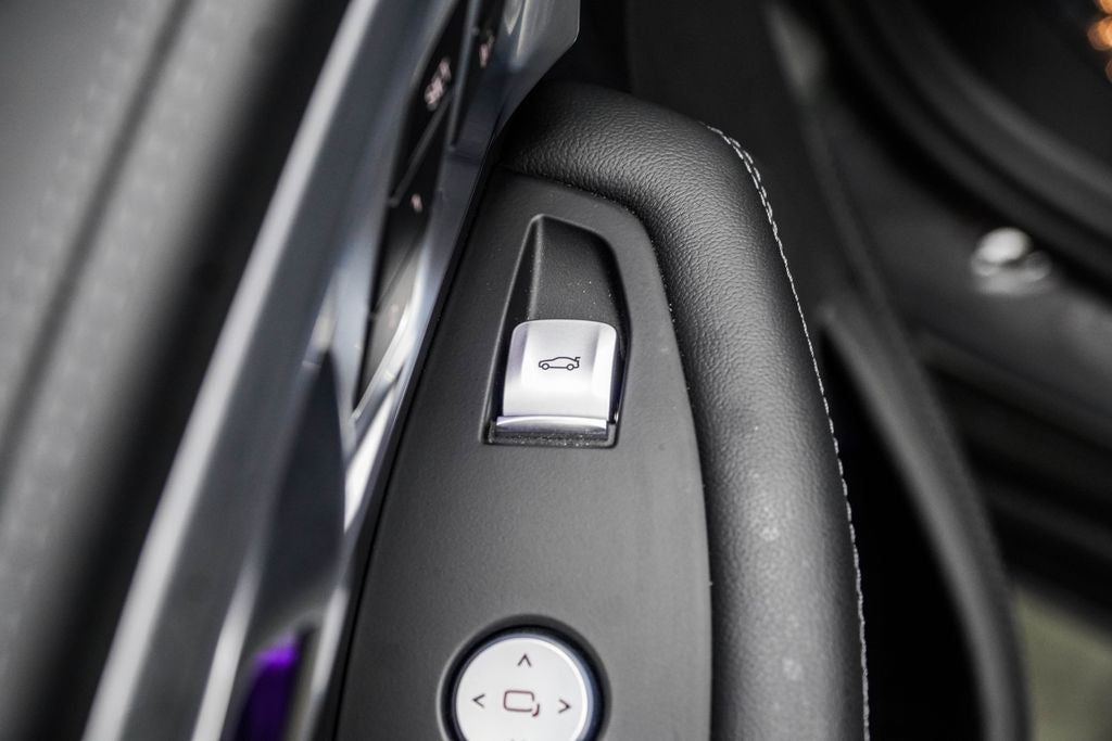 2023 BMW XM Base