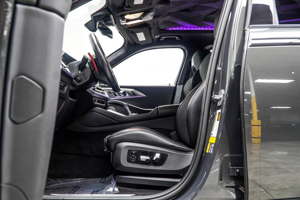 2023 BMW XM Base
