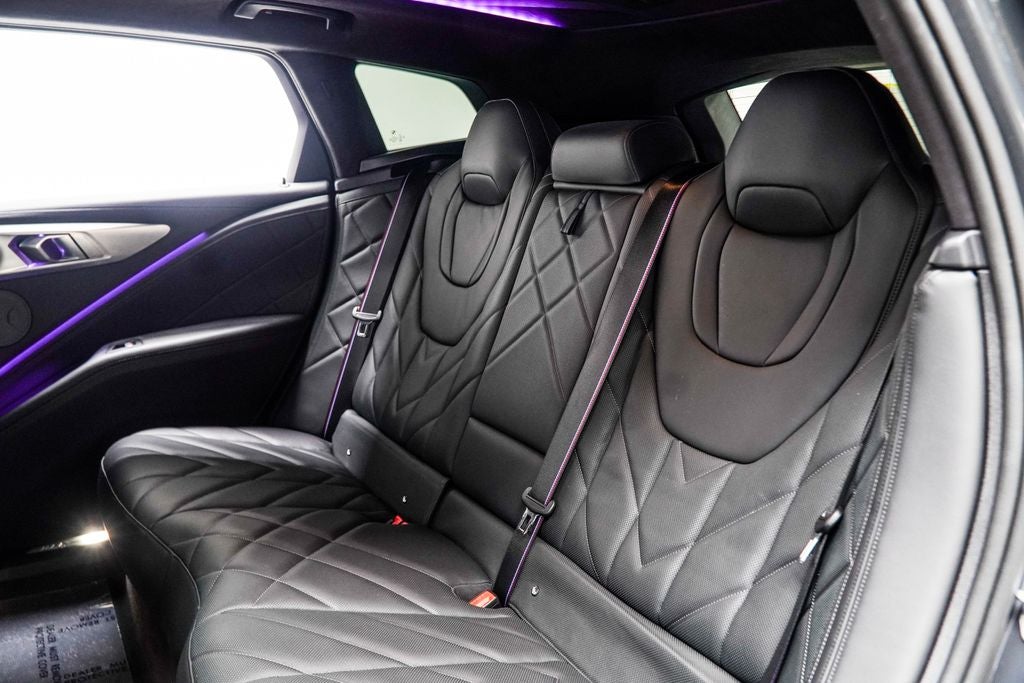 2023 BMW XM Base