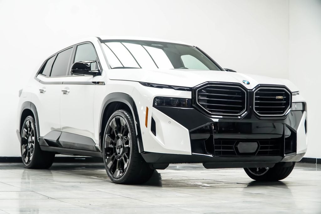 2023 BMW XM Base