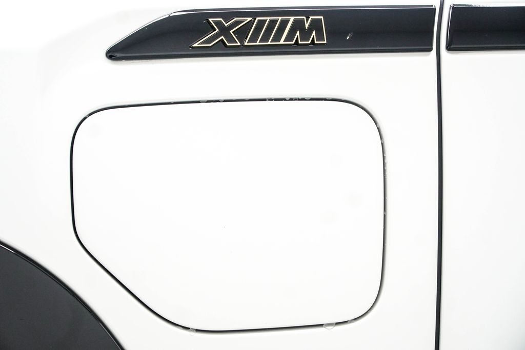 2023 BMW XM Base