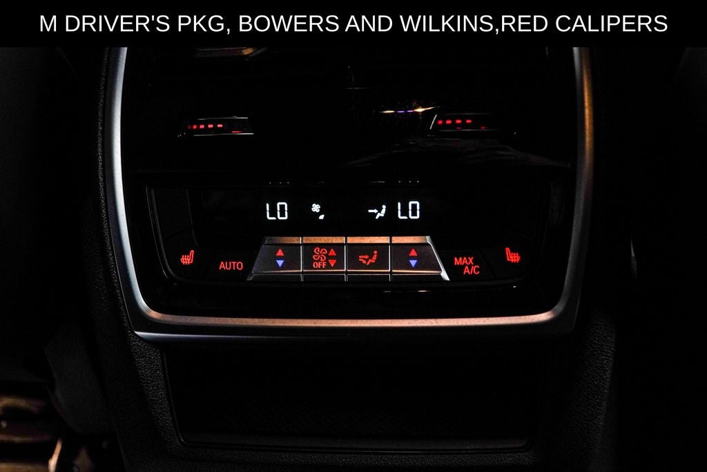2023 BMW XM Base