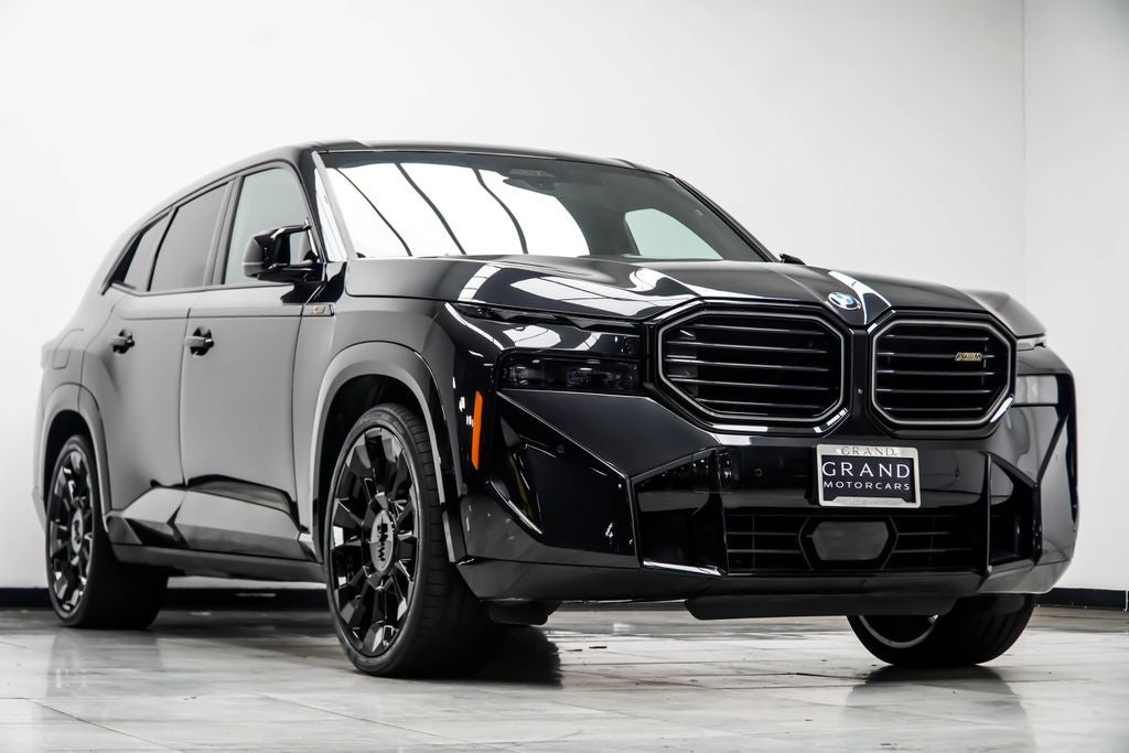 2023 BMW XM Base