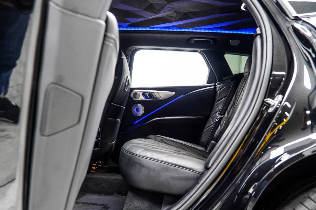2023 BMW XM Base