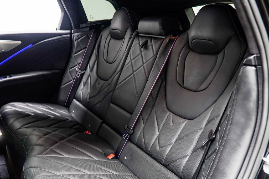 2023 BMW XM Base