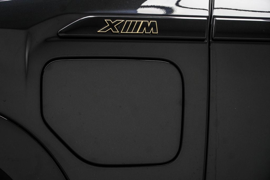 2023 BMW XM Base