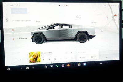 2025 Tesla Cybertruck Base