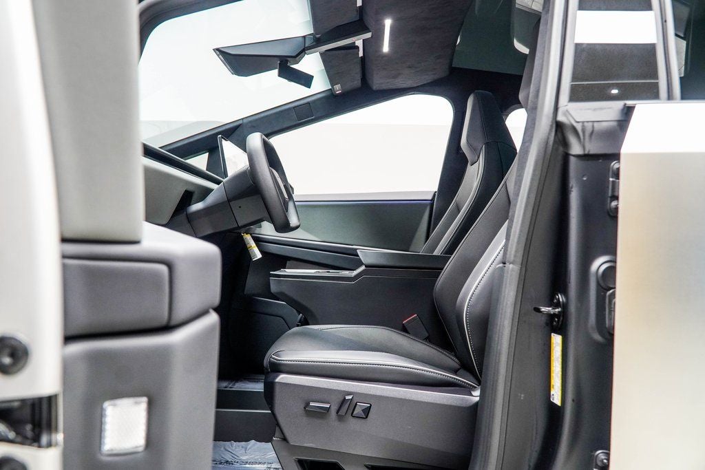 2025 Tesla Cybertruck Base