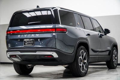2024 Rivian R1S Adventure