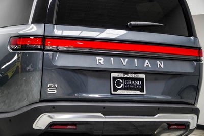 2024 Rivian R1S Adventure