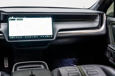 2024 Rivian R1S Adventure