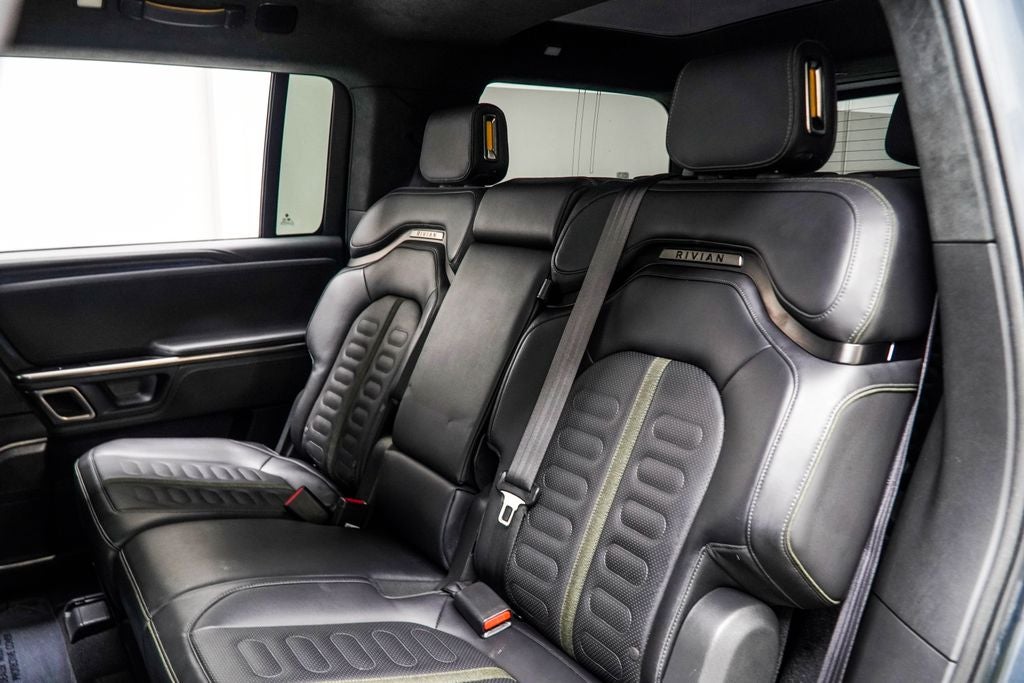 2024 Rivian R1S Adventure