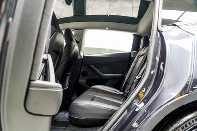 2024 Tesla Model Y Performance