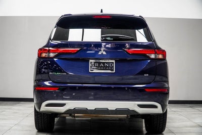 2024 Mitsubishi Outlander SE