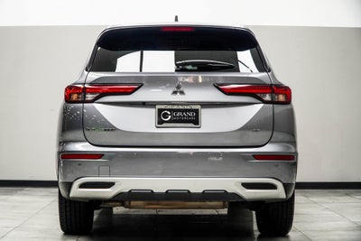 2024 Mitsubishi Outlander SE