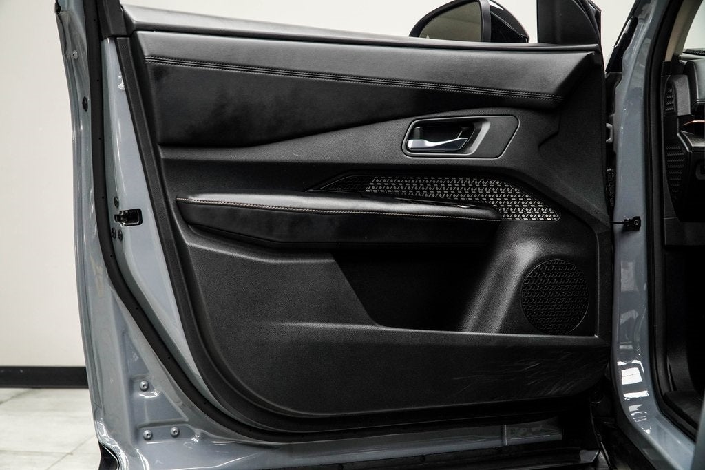 2024 Nissan Ariya VENTURE+