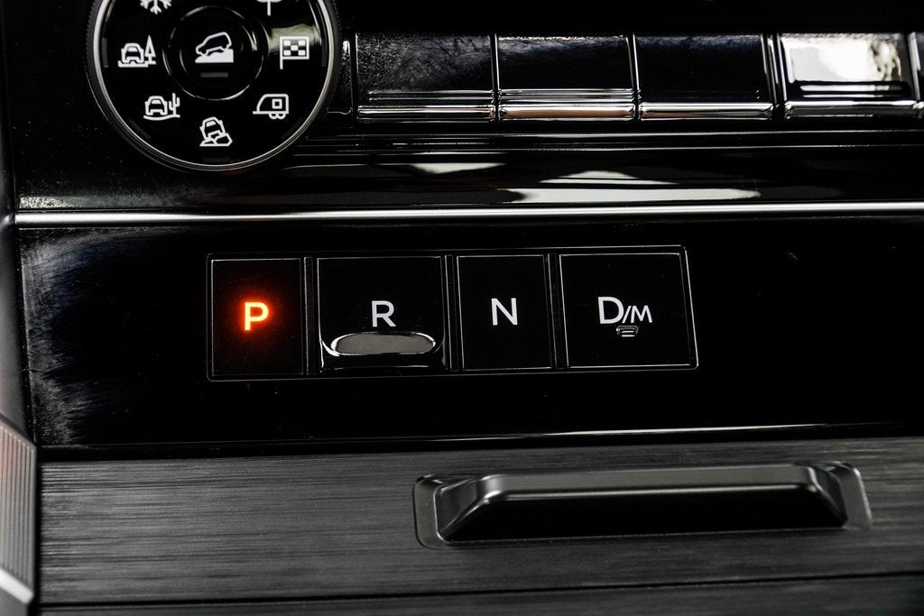 2025 Nissan Armada Platinum