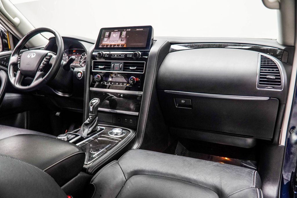 2024 INFINITI QX80 LUXE