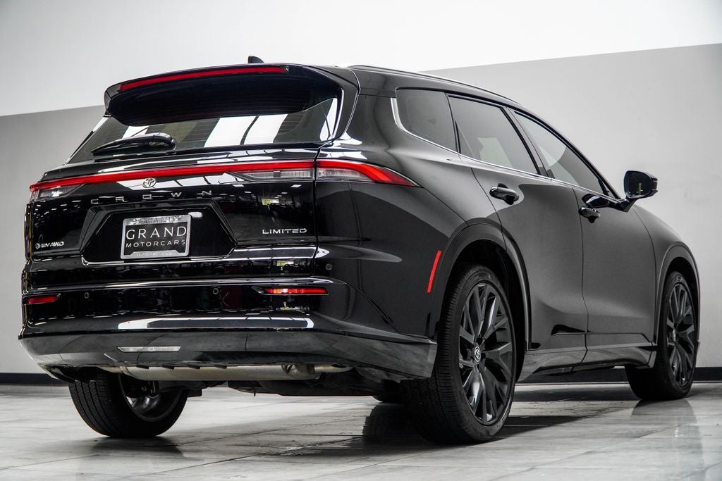 2025 Toyota Crown Signia Limited