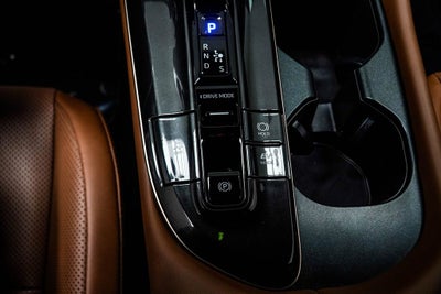 2025 Toyota Crown Signia Limited