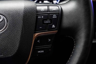 2025 Toyota Crown Signia Limited