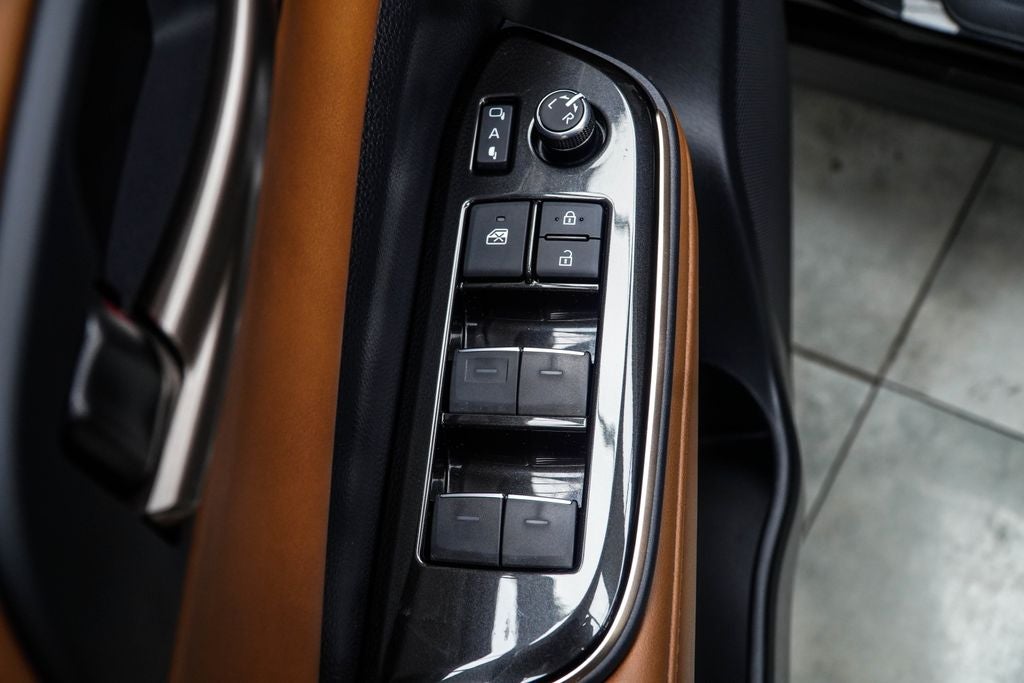 2025 Toyota Crown Signia Limited