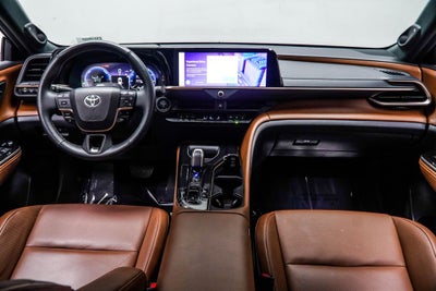 2025 Toyota Crown Signia Limited